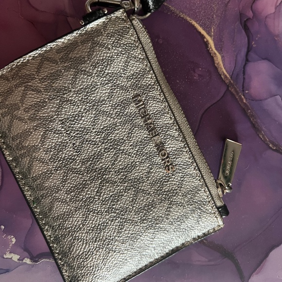 Mk wristlet card holder - Picture 1 of 1